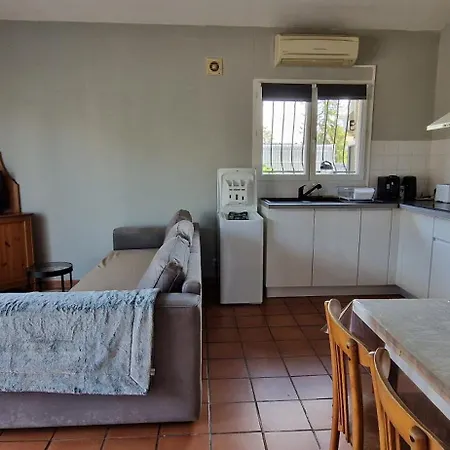 Petite Maison Calme Et Pratique, 1 *