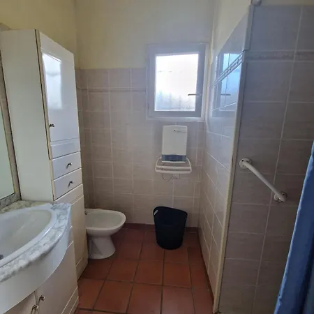 Petite Maison Calme Et Pratique, 1